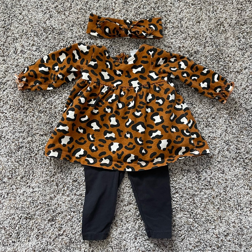 Baby Girl’s 3-6 month dress, pants and matching headband.